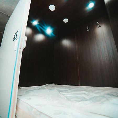 Capsule Hotel Technocave บิชเคก ภายนอก รูปภาพ