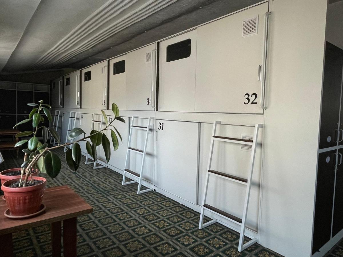 Capsule Hotel Technocave บิชเคก ภายนอก รูปภาพ