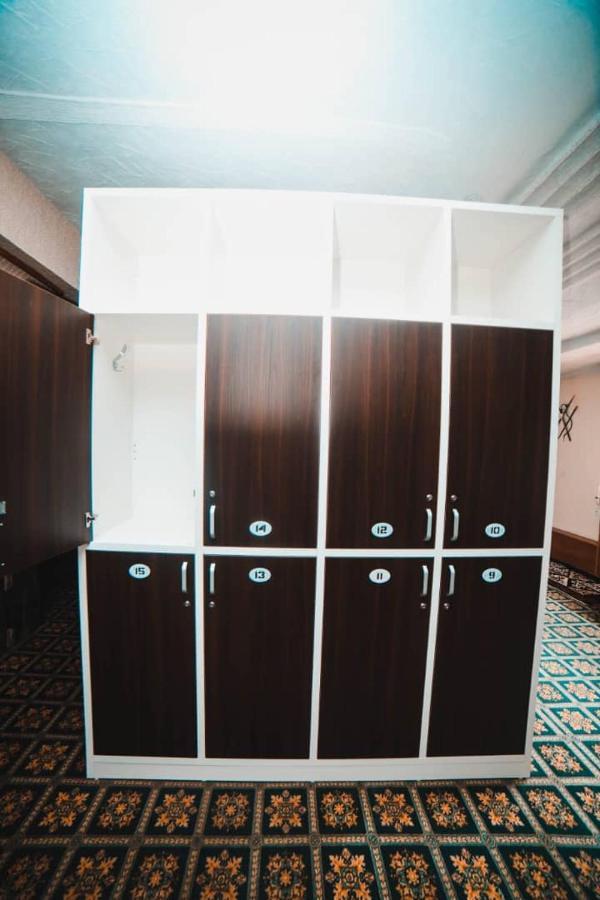 Capsule Hotel Technocave บิชเคก ภายนอก รูปภาพ