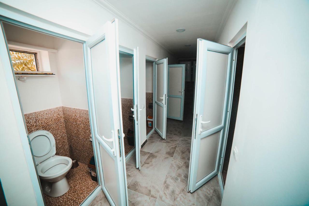 Capsule Hotel Technocave บิชเคก ภายนอก รูปภาพ