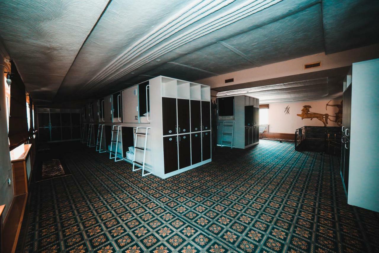 Capsule Hotel Technocave บิชเคก ภายนอก รูปภาพ