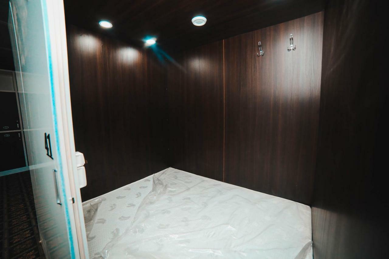 Capsule Hotel Technocave บิชเคก ภายนอก รูปภาพ