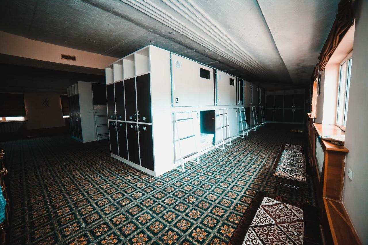 Capsule Hotel Technocave บิชเคก ภายนอก รูปภาพ