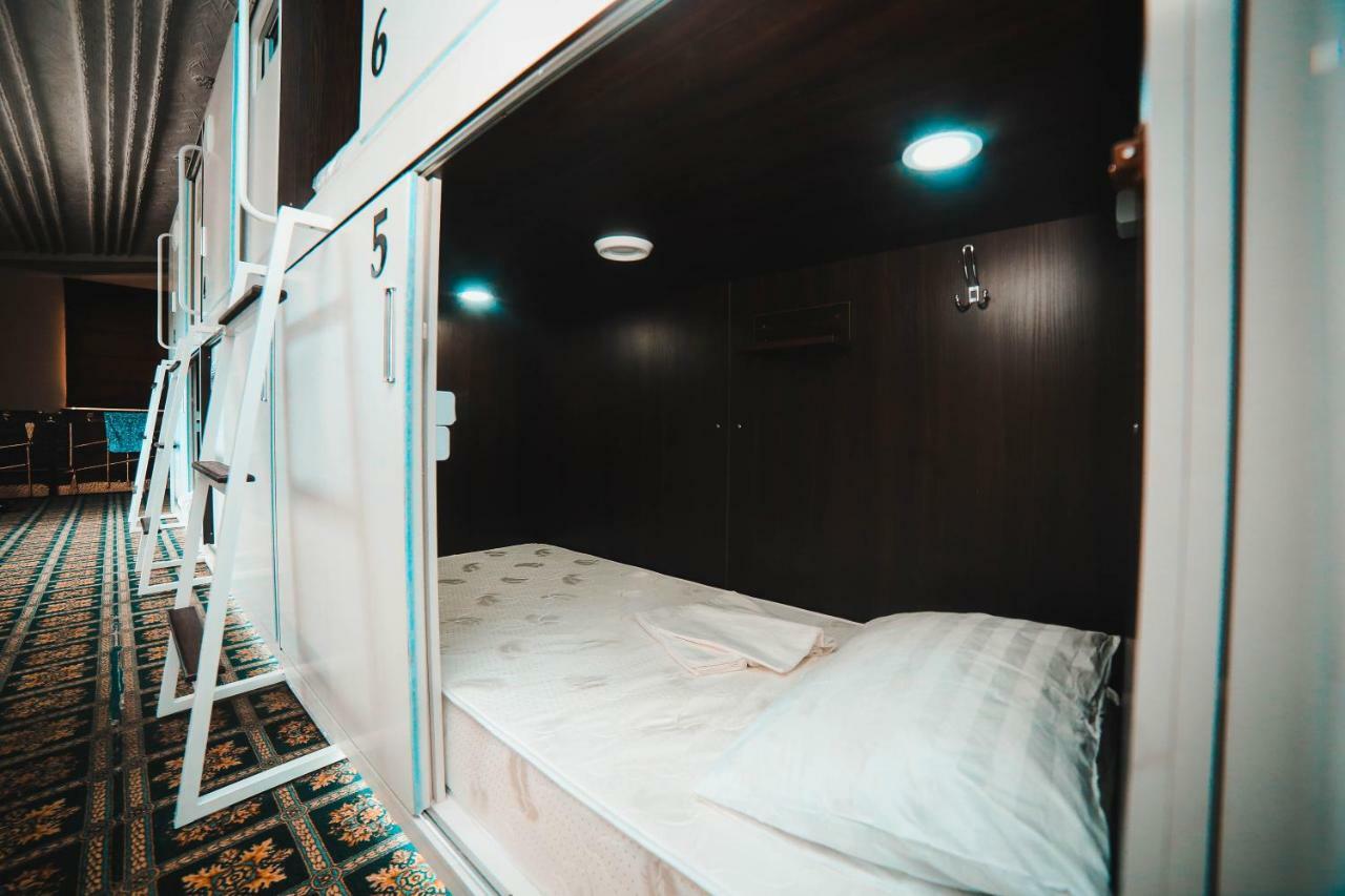 Capsule Hotel Technocave บิชเคก ภายนอก รูปภาพ